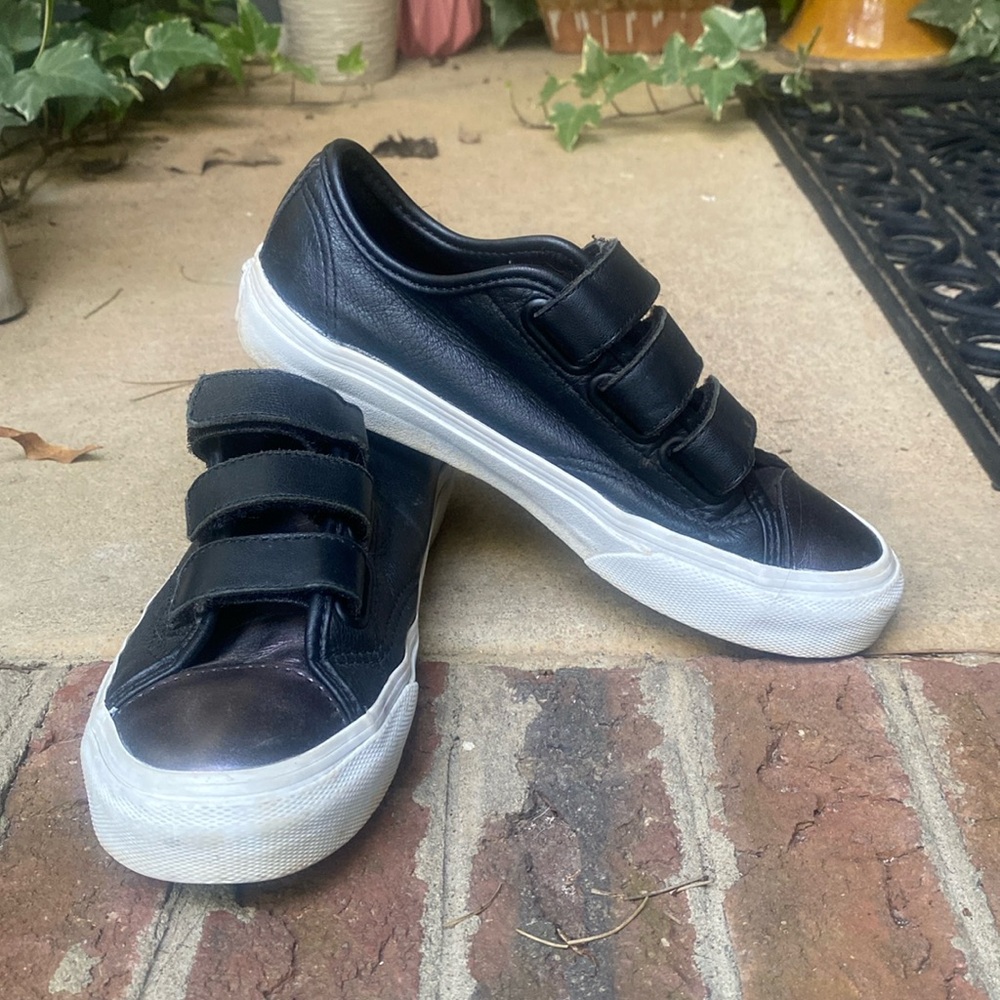 Vans 5.5 Black Leather + Purple Velcro